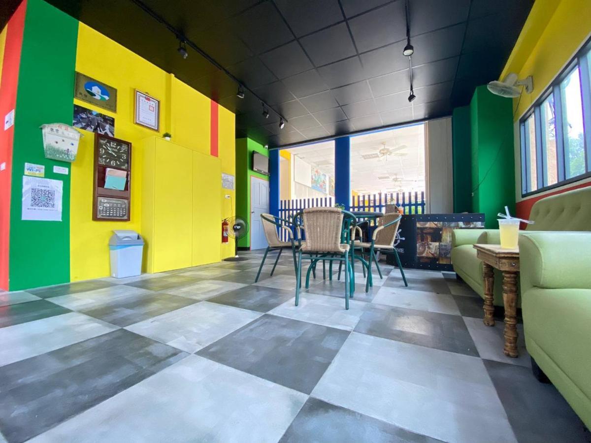 Lukang Holiday Hostel Extérieur photo
